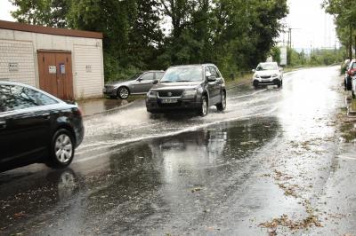 Unwetter mit Hagel und Starkregen ueber Plochingen und Altbach